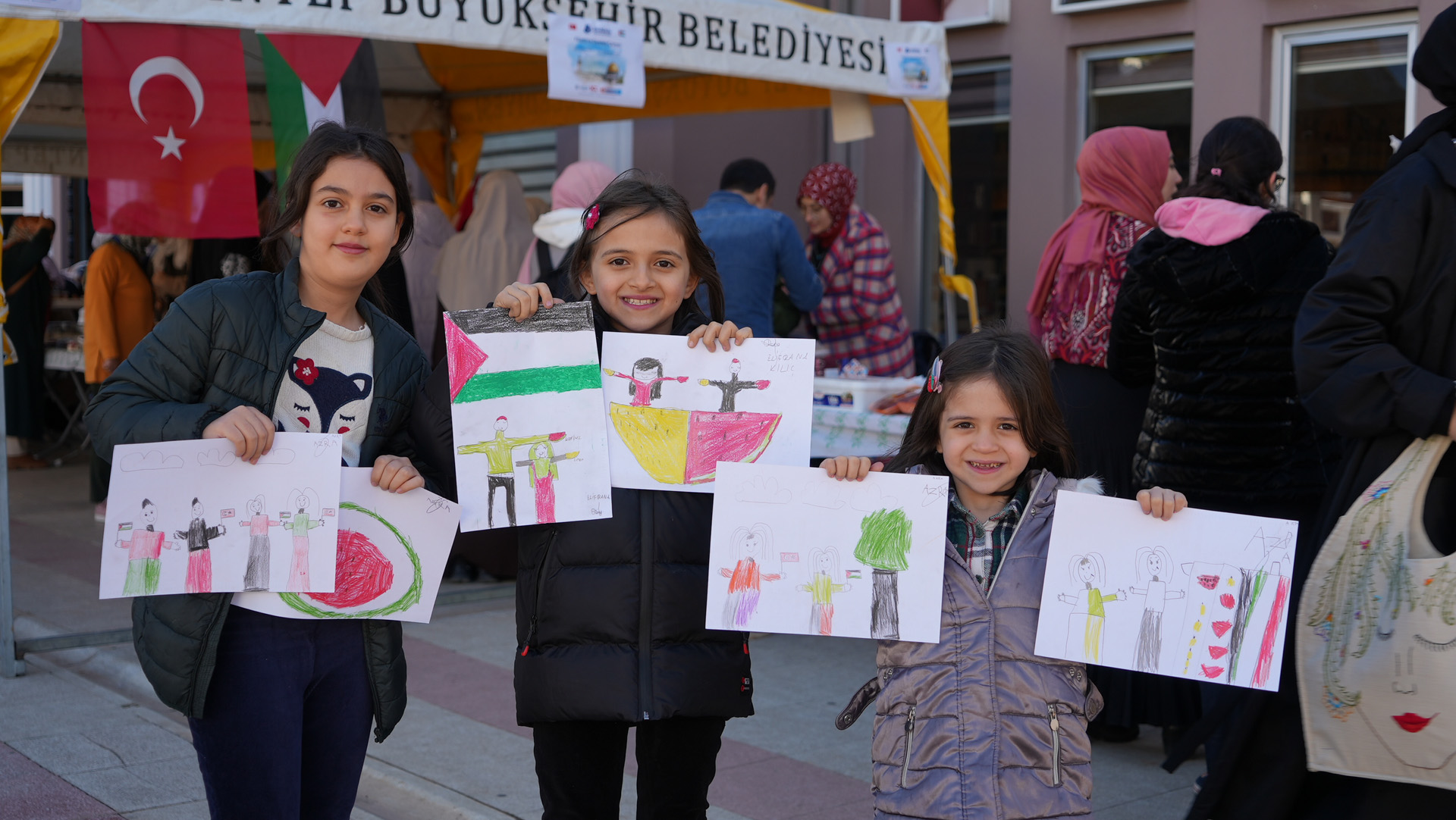 Anadolu Öğrenci Topluluğu'ndan Filistin'e Destek Çarşısı