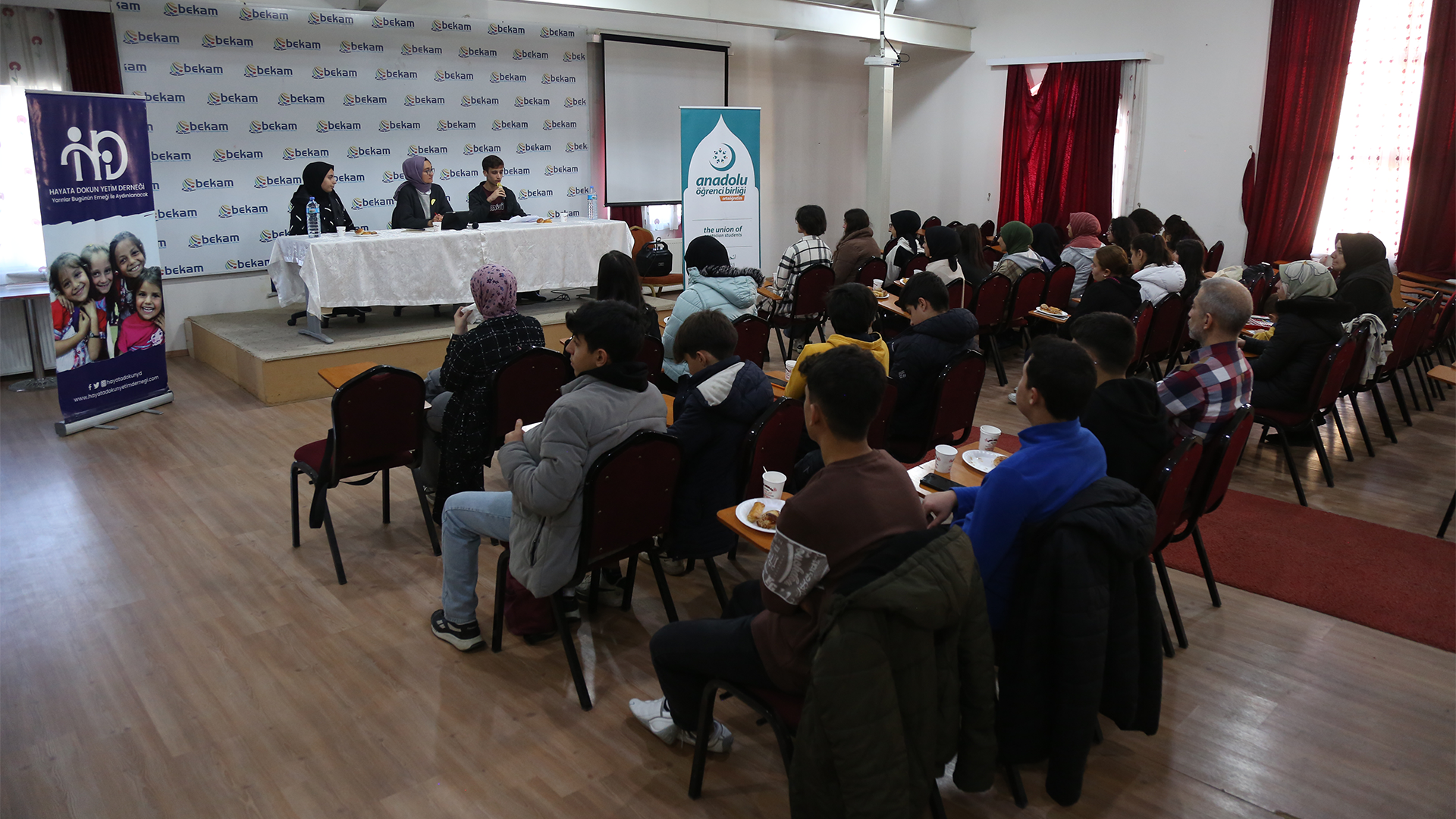 Anadolu Öğrenci Birliği Ortaöğretim Kitap Tahlili