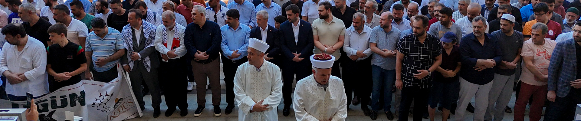 Gaziantep Millet Cami'nde Gıyabi Cenaze Namazı Kılındı