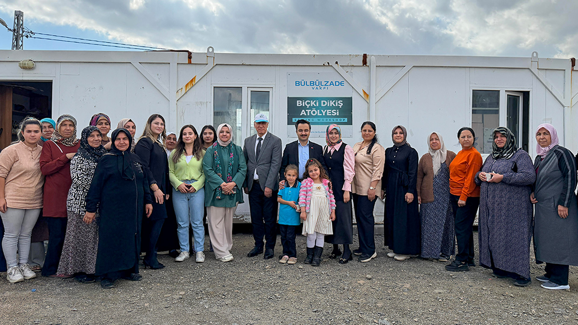 Nurdağı Kaymakamı Nurullah Erciyes’den Biçki Dikiş Atölyelerine Ziyaret Nurdağı Kaymakamı Nurullah Erciyes’den Biçki Dikiş Atölyelerine Ziyaret